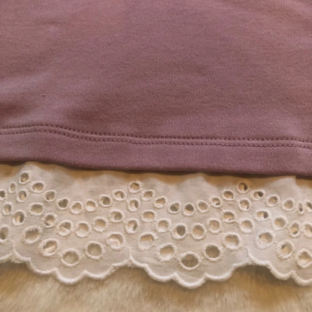 Croft & Barrow Long Sleeved Top with Lace Trim - Picture 3 of 8